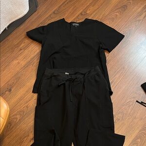 Mandala Women's Scrub Set. Petite bottoms